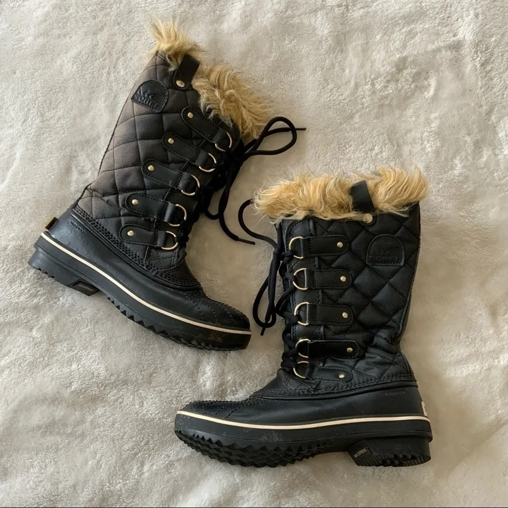 𝅺SOREL Tofino CVS Snow Boots in Black